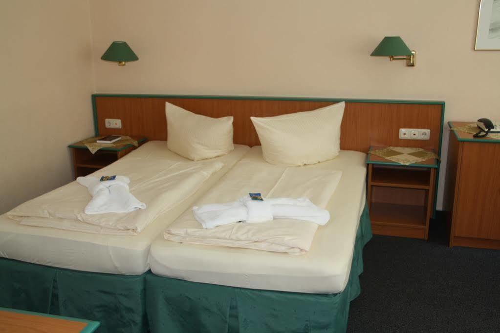 Hotel Harzresidenz Thale Extérieur photo